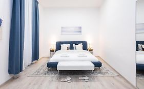 Family Deluxe A Stone Throw From The City Centre And Danube